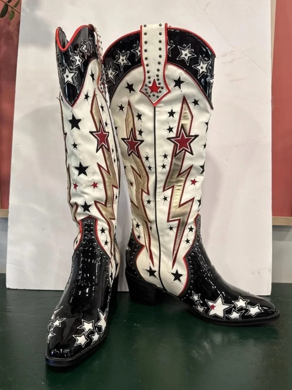 NWOT Starburst Lightning Western Boots - White, Black, Red, Gold